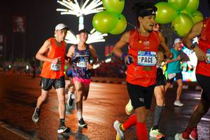 BIB: 0975, 423
                            <button type="button" onclick="openModal(16166734)" class="btn btn-primary btn-sm float-right btn-popup" data-toggle="modal" data-target=".modal-high-quality">
                        <i class="fas fa-shopping-cart"></i> Add to Cart
                    </button>
                                            <button type="button" onclick="isThisMe(16166734, true)" class="btn btn-success btn-sm float-right btn-popup btn-isme hidden" data-toggle="tooltip" data-placement="bottom" title="นี่คือรูปของคุณใช่ไหม คลิกที่นี่เพื่อเอาเข้าอัลบั้ม">
                        <i class="fas fa-plus"></i> Add to album
                    </button>
                    <button type="button" onclick="isThisMe(16166734, false)" class="btn btn-warning btn-sm float-right btn-popup btn-isnotme hidden">
                        <i class="fas fa-ban"></i> Remove from album
                    </button>